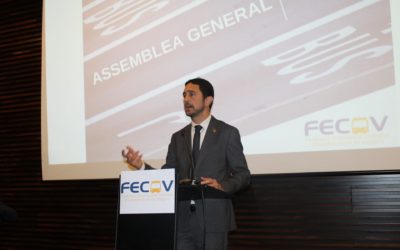 FECAV pide al conseller Calvet mejoras en las infraestructuras para impulsar el transporte en autobús