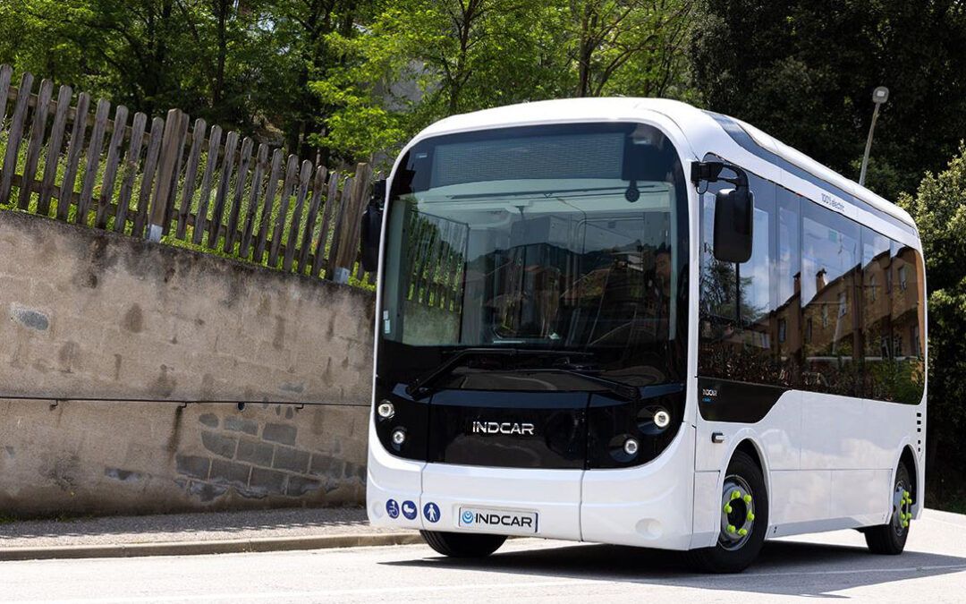 El transport a la demanda del Gironès i del Pla de l’Estany fa una prova pilot amb un bus elèctric